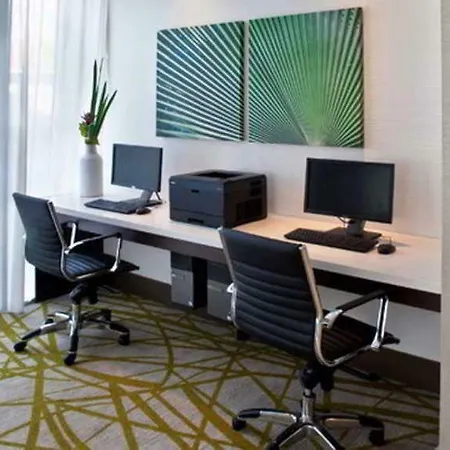 Comfort Suites Miami Airport North 